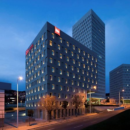 Ibis Barcelona Santa Coloma Hotel Santa Coloma de Gramanet Екстериор снимка
