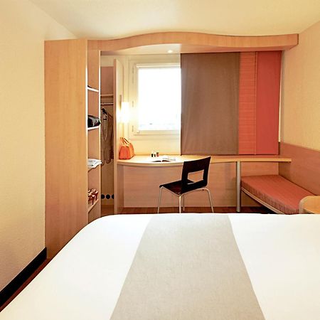 Ibis Barcelona Santa Coloma Hotel Santa Coloma de Gramanet Екстериор снимка