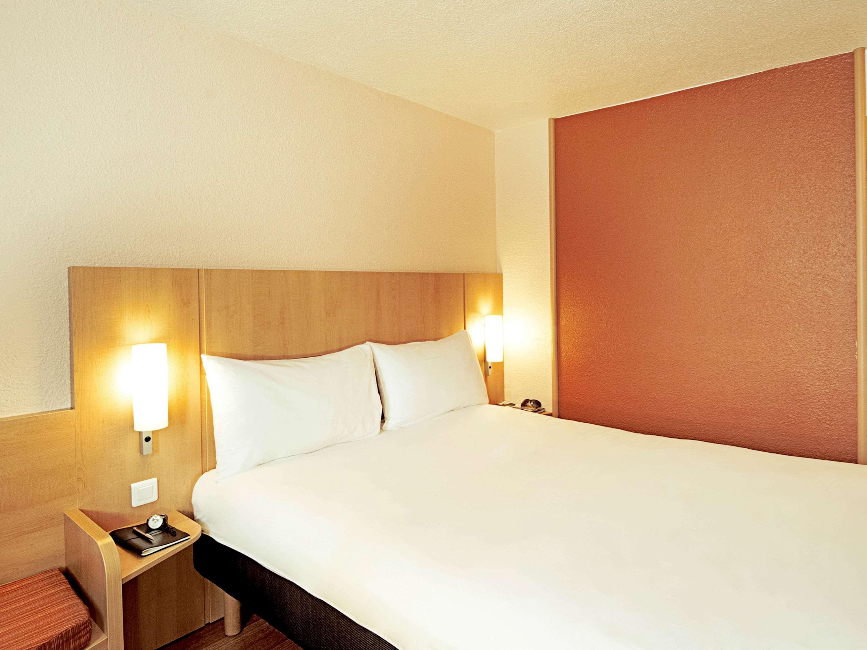 Ibis Barcelona Santa Coloma Hotel Santa Coloma de Gramanet Екстериор снимка