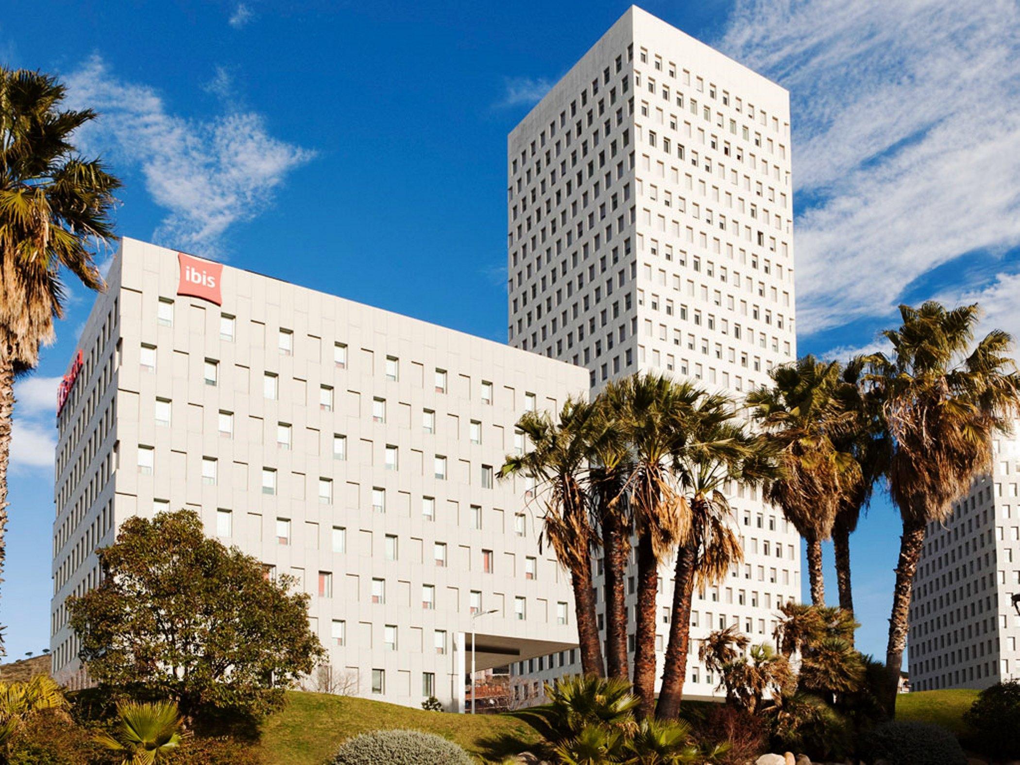 Ibis Barcelona Santa Coloma Hotel Santa Coloma de Gramanet Екстериор снимка