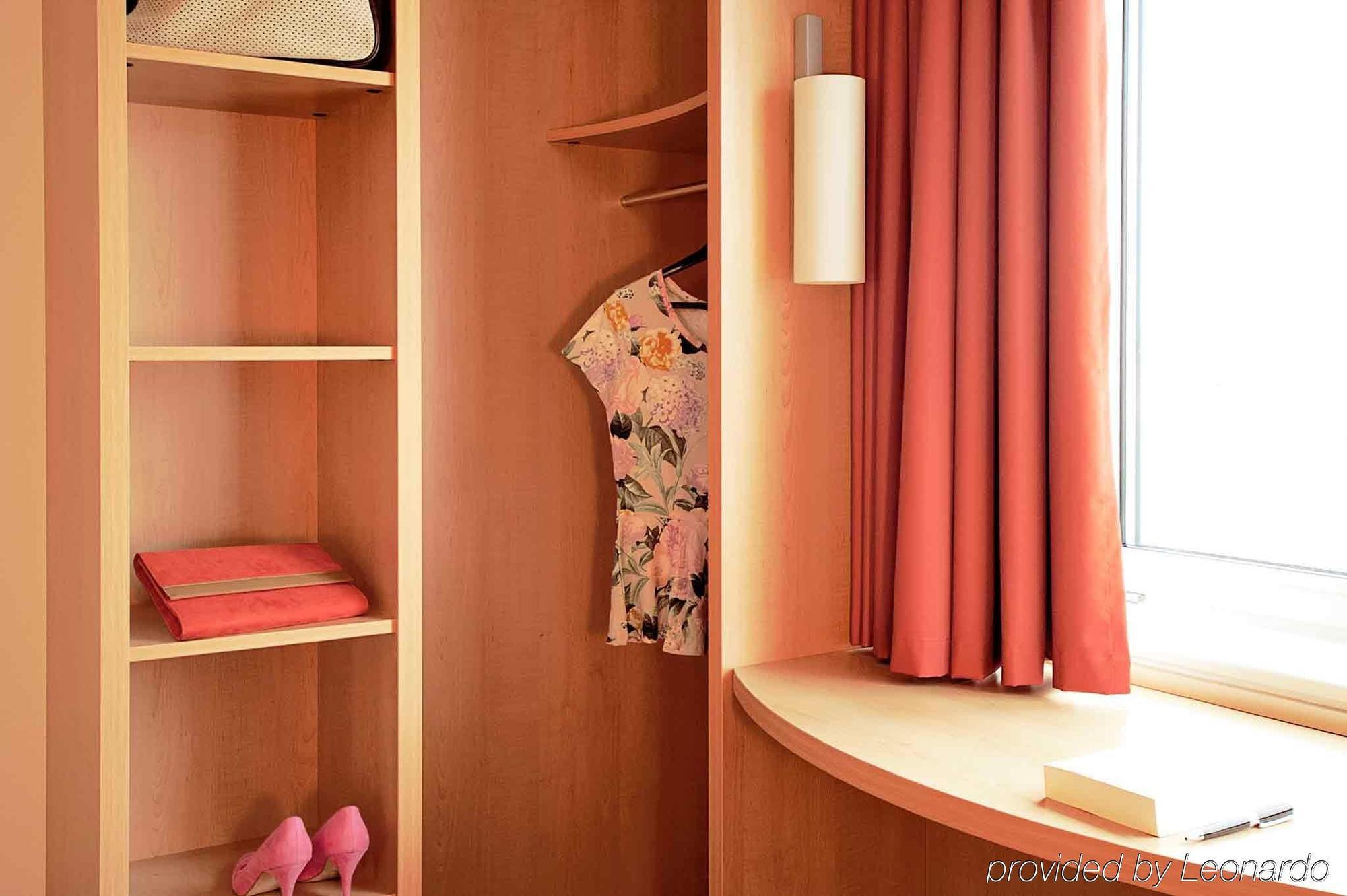 Ibis Barcelona Santa Coloma Hotel Santa Coloma de Gramanet Екстериор снимка