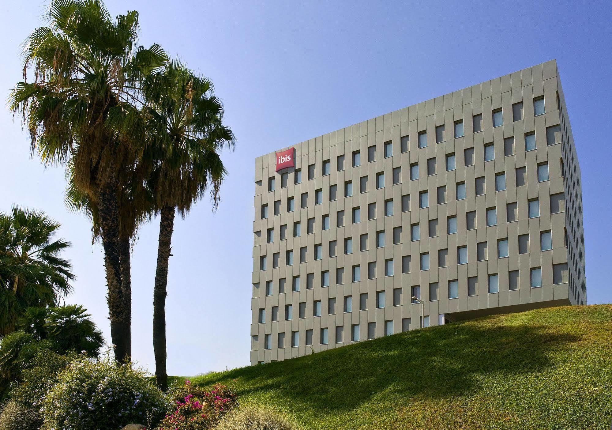 Ibis Barcelona Santa Coloma Hotel Santa Coloma de Gramanet Екстериор снимка