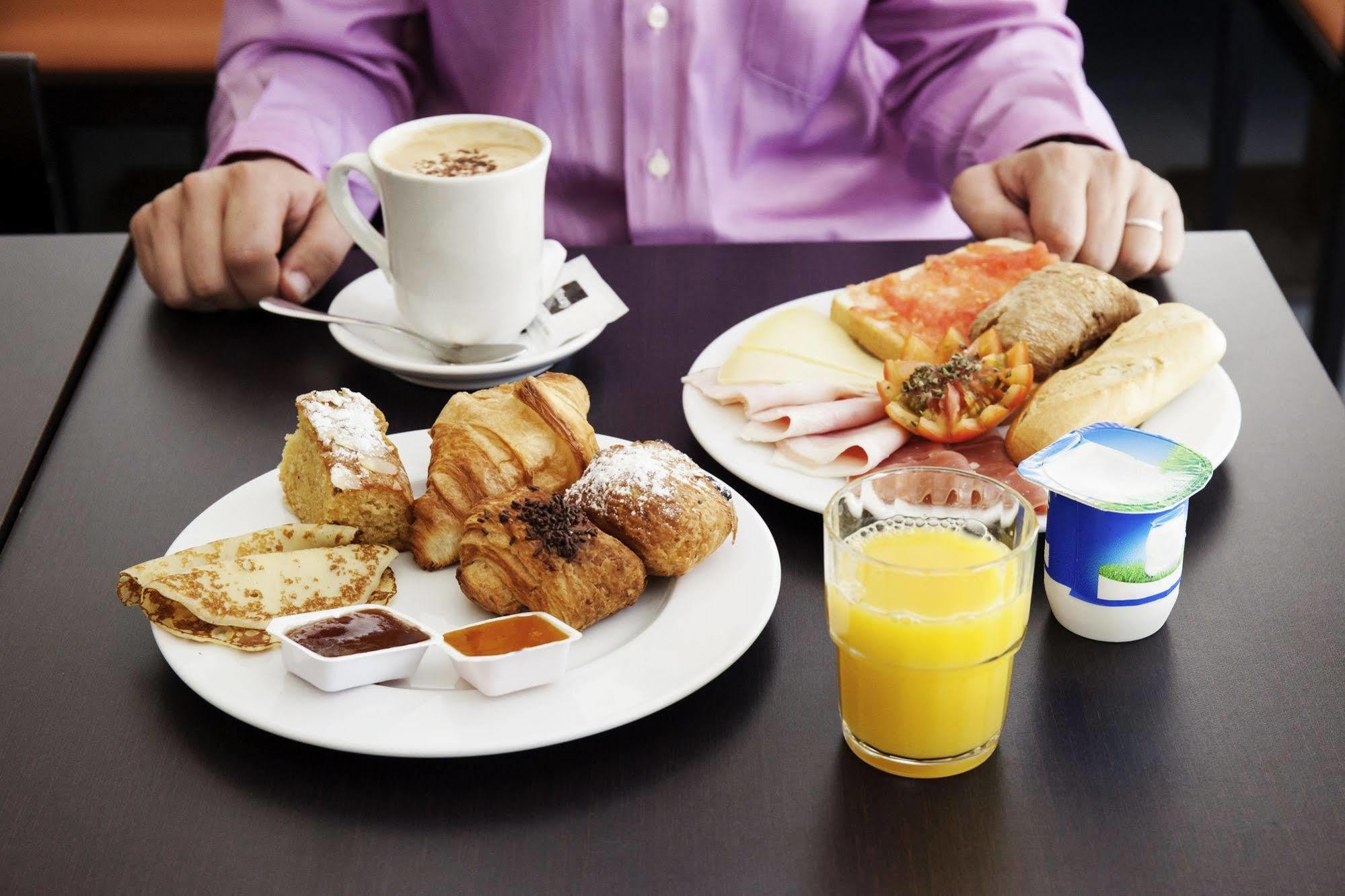 Ibis Barcelona Santa Coloma Hotel Santa Coloma de Gramanet Екстериор снимка