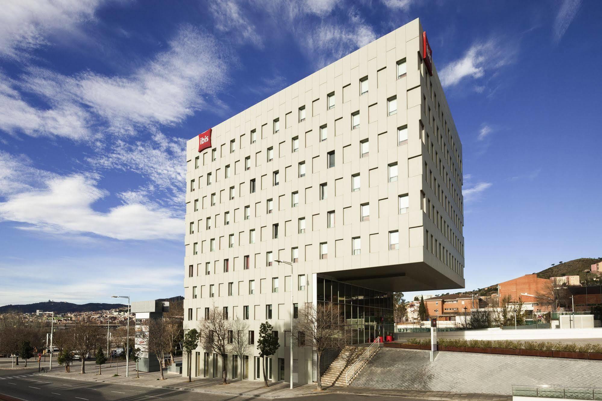 Ibis Barcelona Santa Coloma Hotel Santa Coloma de Gramanet Екстериор снимка